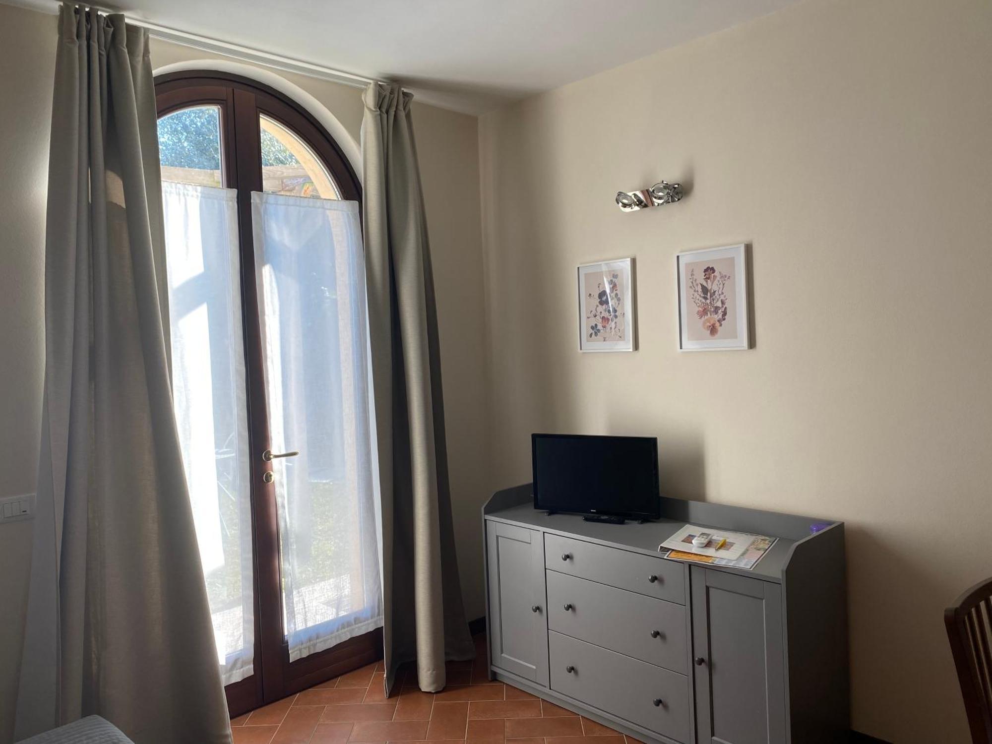 Residenza Cipressi E Olivi Apartment Верона Екстериор снимка